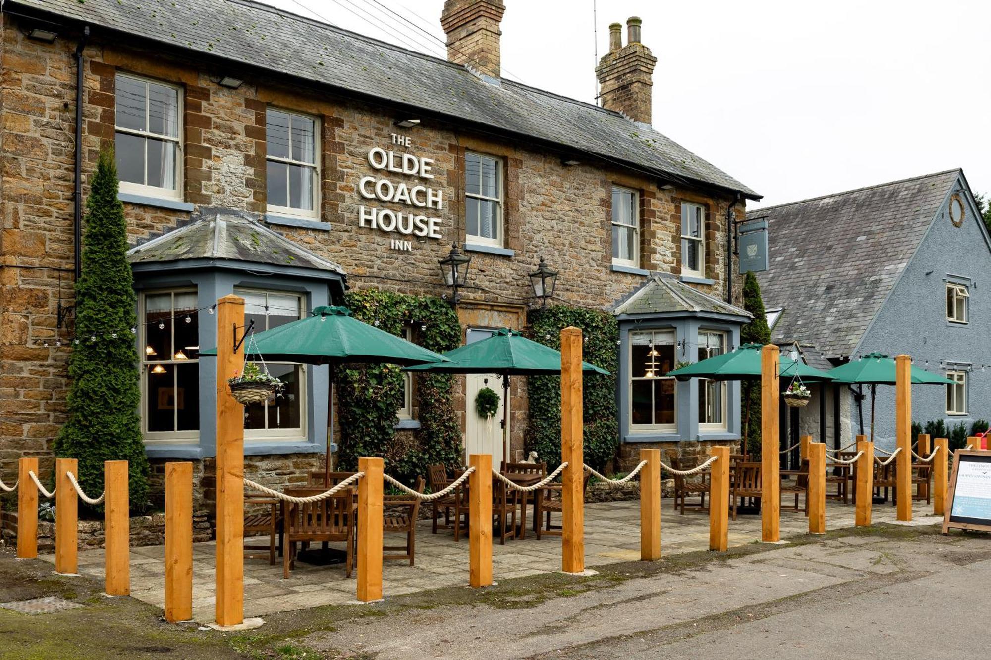 The Olde Coach House Inn 阿什比圣勒杰斯 外观 照片