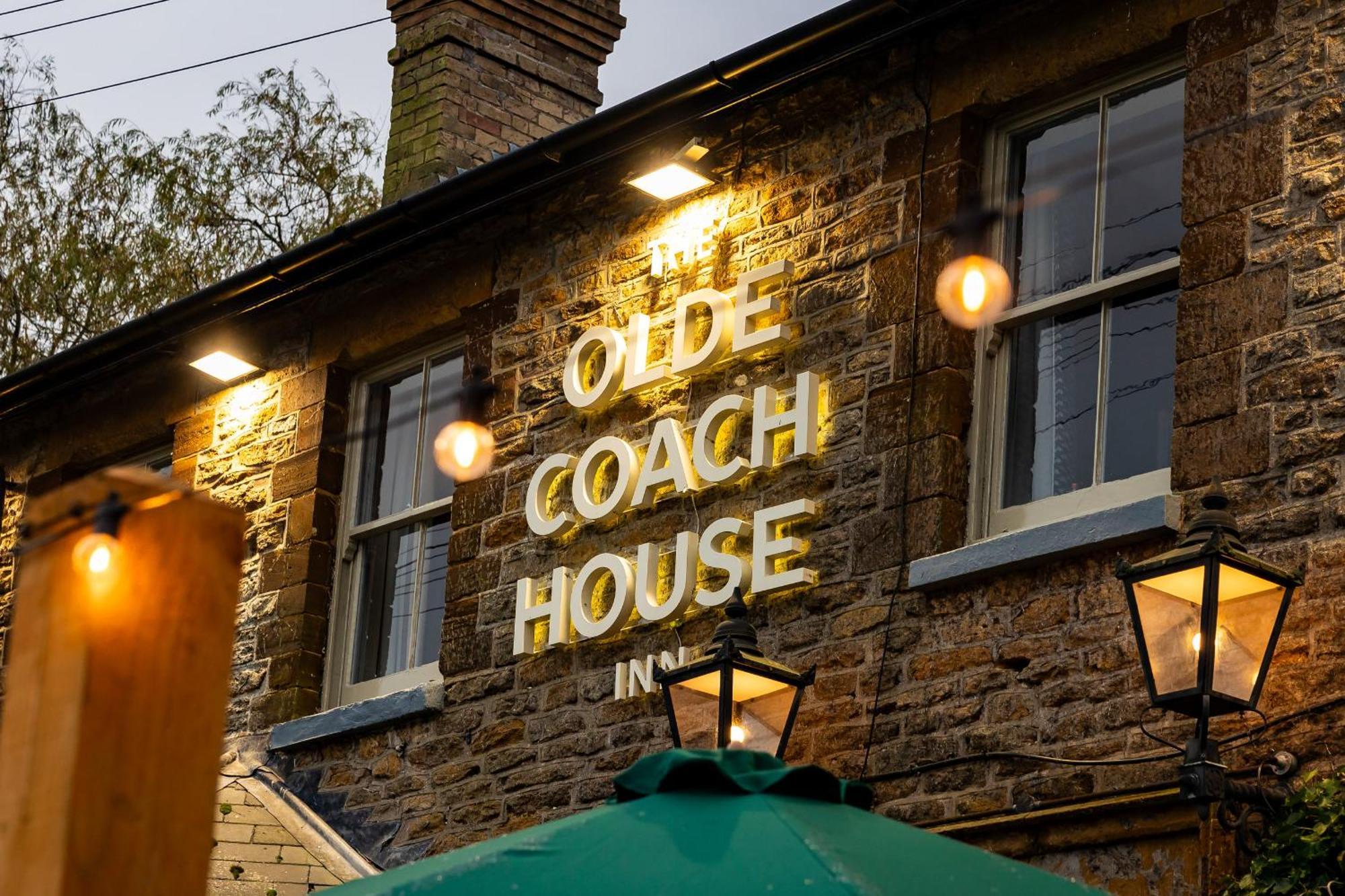 The Olde Coach House Inn 阿什比圣勒杰斯 外观 照片