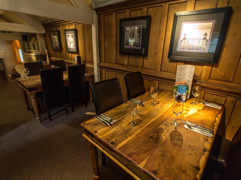 The Olde Coach House Inn 阿什比圣勒杰斯 外观 照片