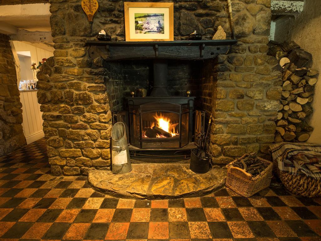 The Olde Coach House Inn 阿什比圣勒杰斯 外观 照片