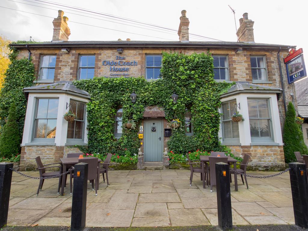 The Olde Coach House Inn 阿什比圣勒杰斯 外观 照片